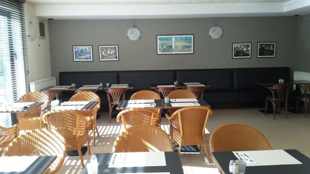 ***  Hobbit Hotel Brussels Airport Zaventem Belgien