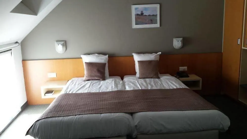 Hobbit Hotel Brussels Airport Zaventem 3*,  Belgio